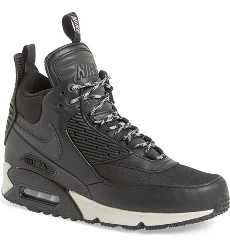 nike wintersneakers.